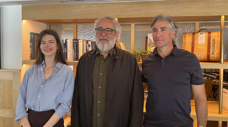 De izq a dcha, Paula Sartor, productora de Huinca España, Diego Turdera y Diego Capria