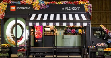Le Florist Truck, una floristería sobre ruedas repleta de coloridas flores de la colección Lego Botanicals